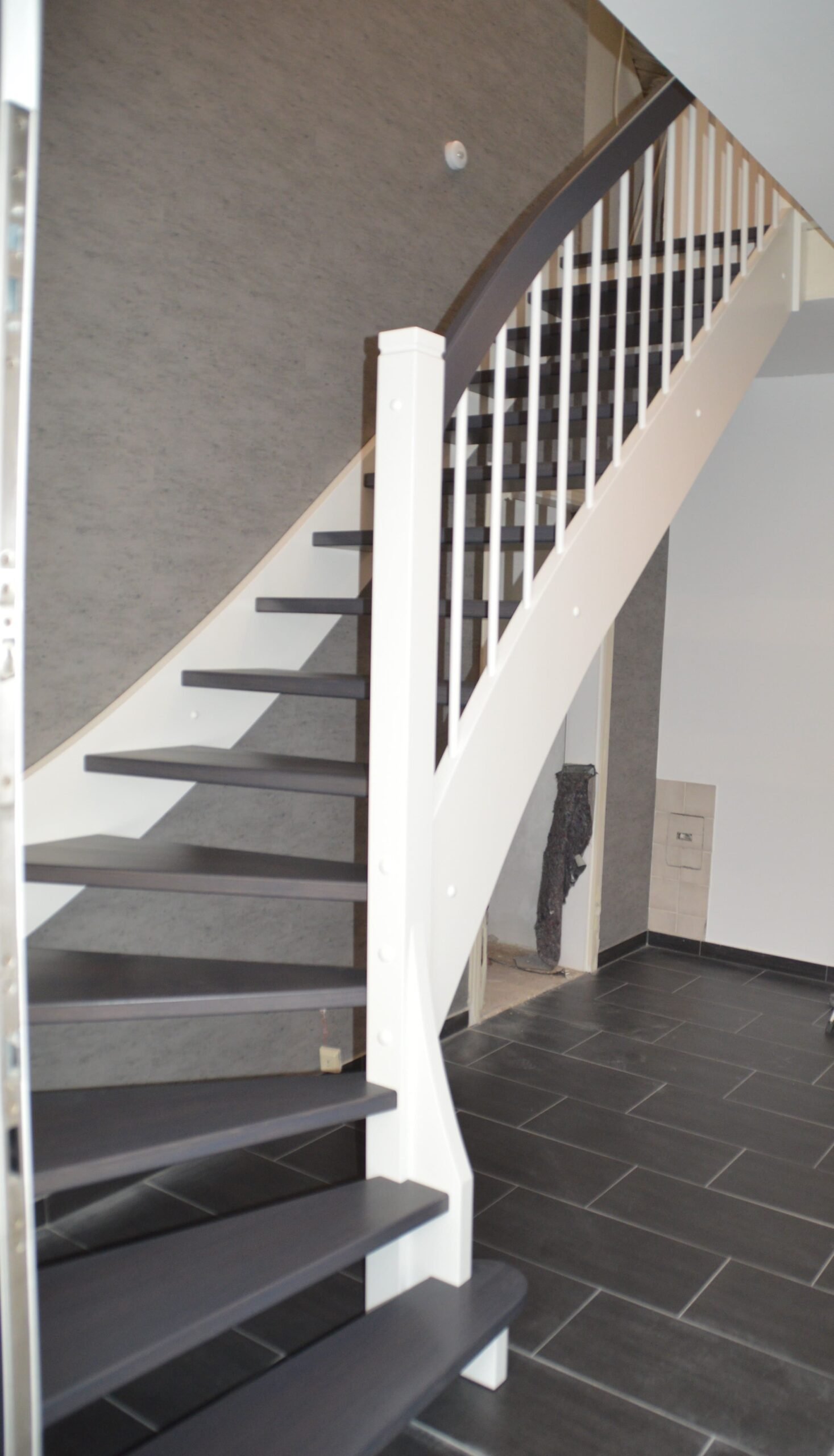 Treppe weiß-grau Variante 2